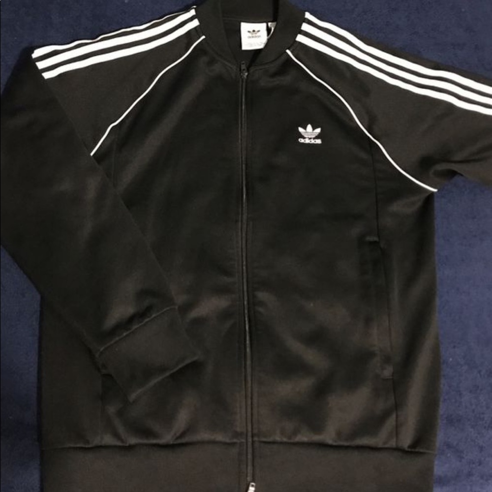 Adidas sweater size L